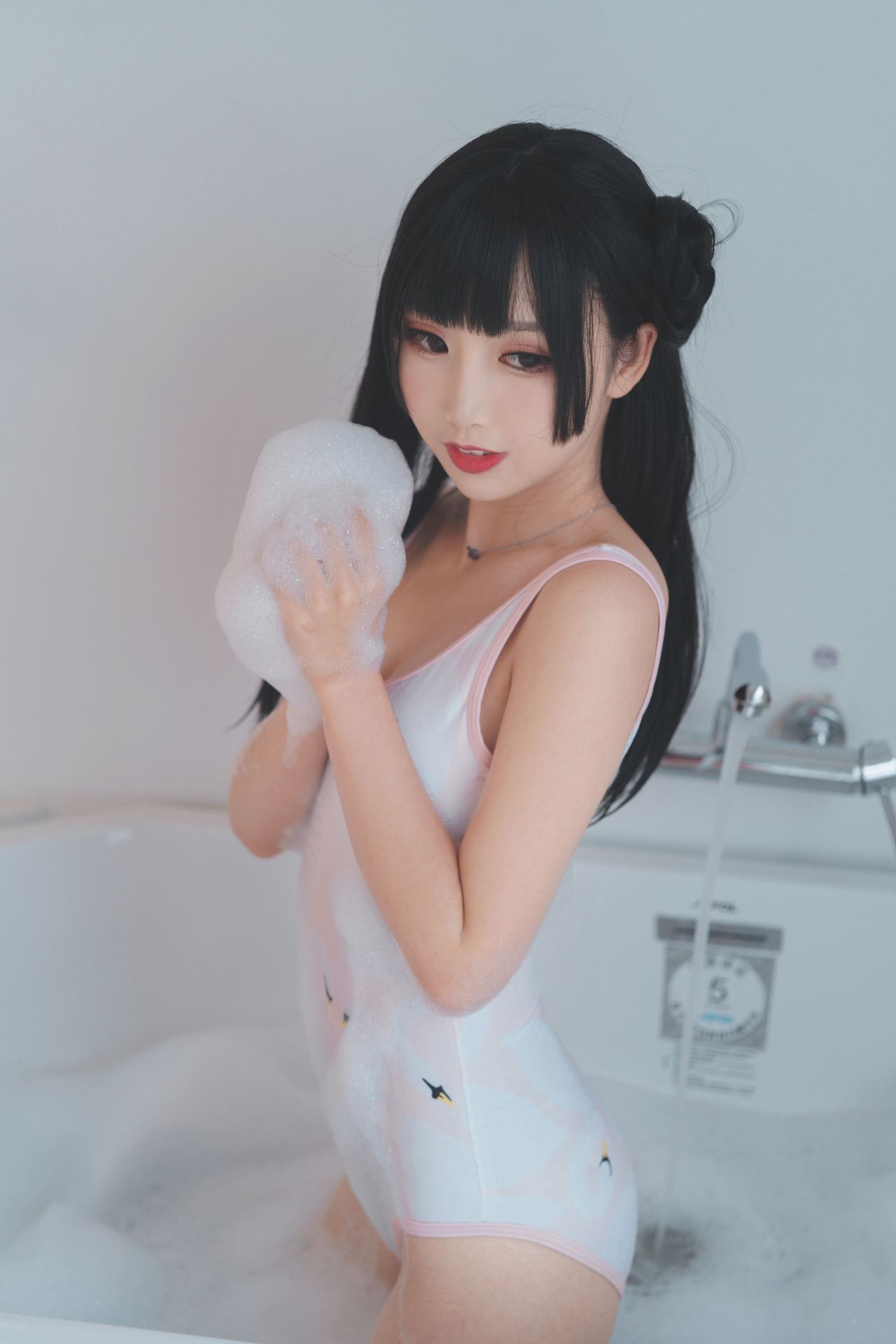 面饼仙儿浴缸泡泡